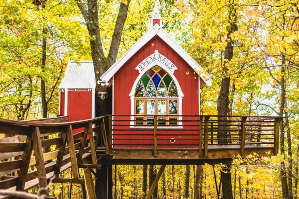 Little Red Treehouse