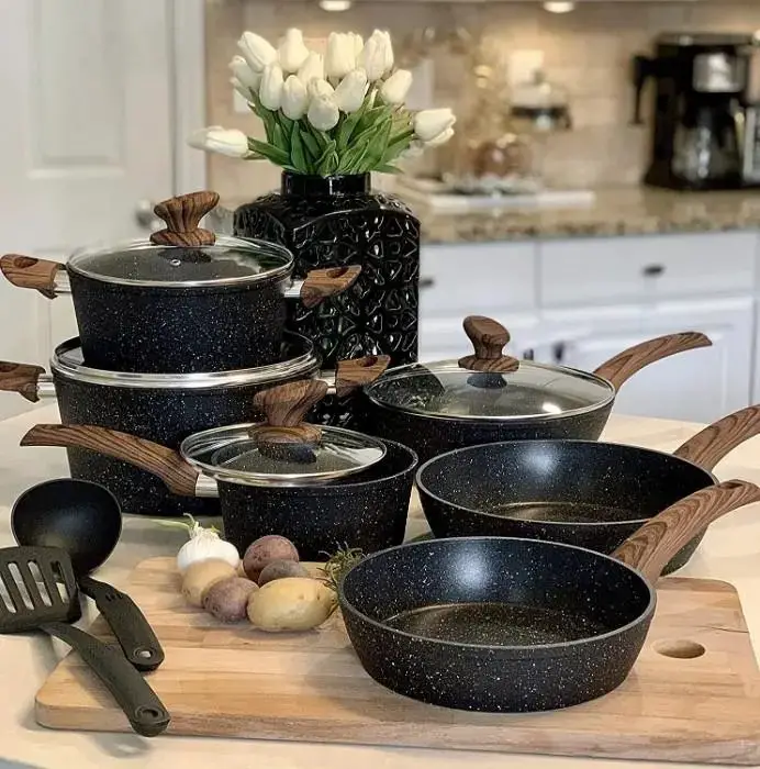 Unique Cookware/Baking Sets