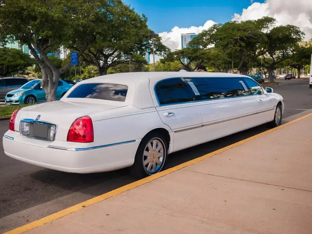 Indulge in a Limousine Ride with Sunset Limousine Service