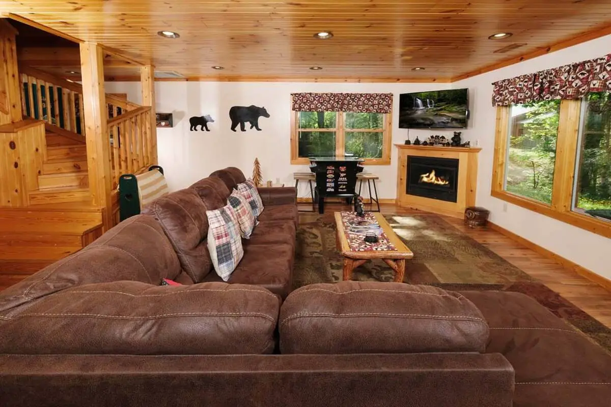 Honey Bear Hideaway Cabin