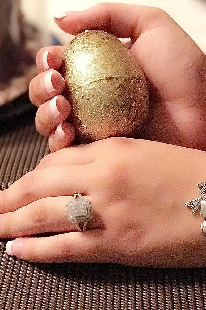 Source: lexi_arodg17 via Instagram, sarahtrulove via Instagram, emily.luvari.customrings via Instagram