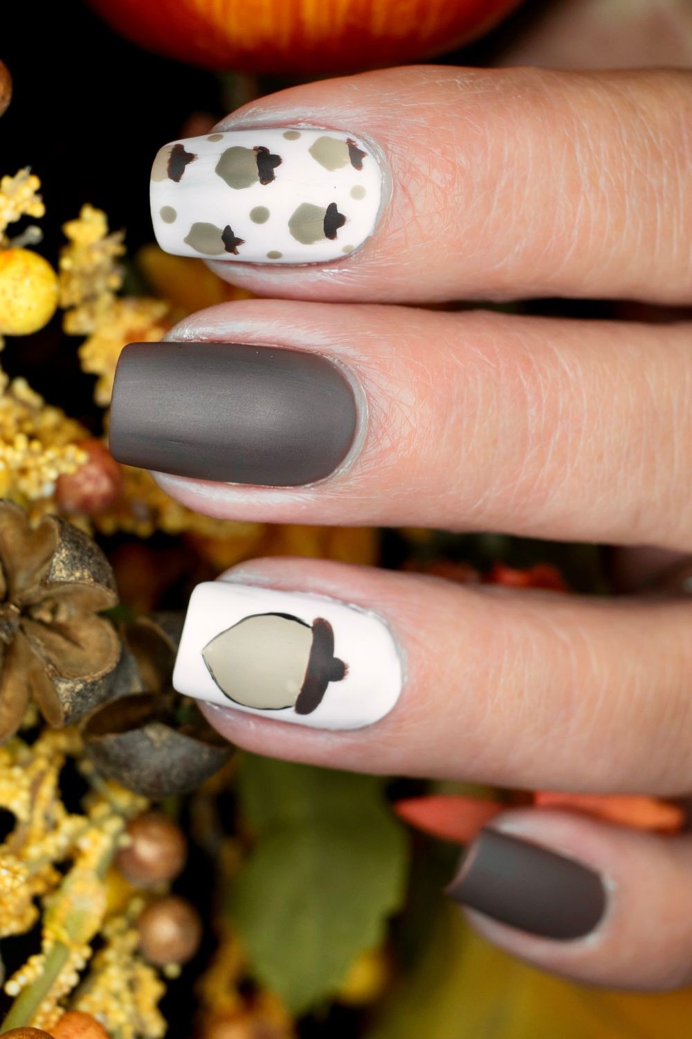 Acorn Fall Nails