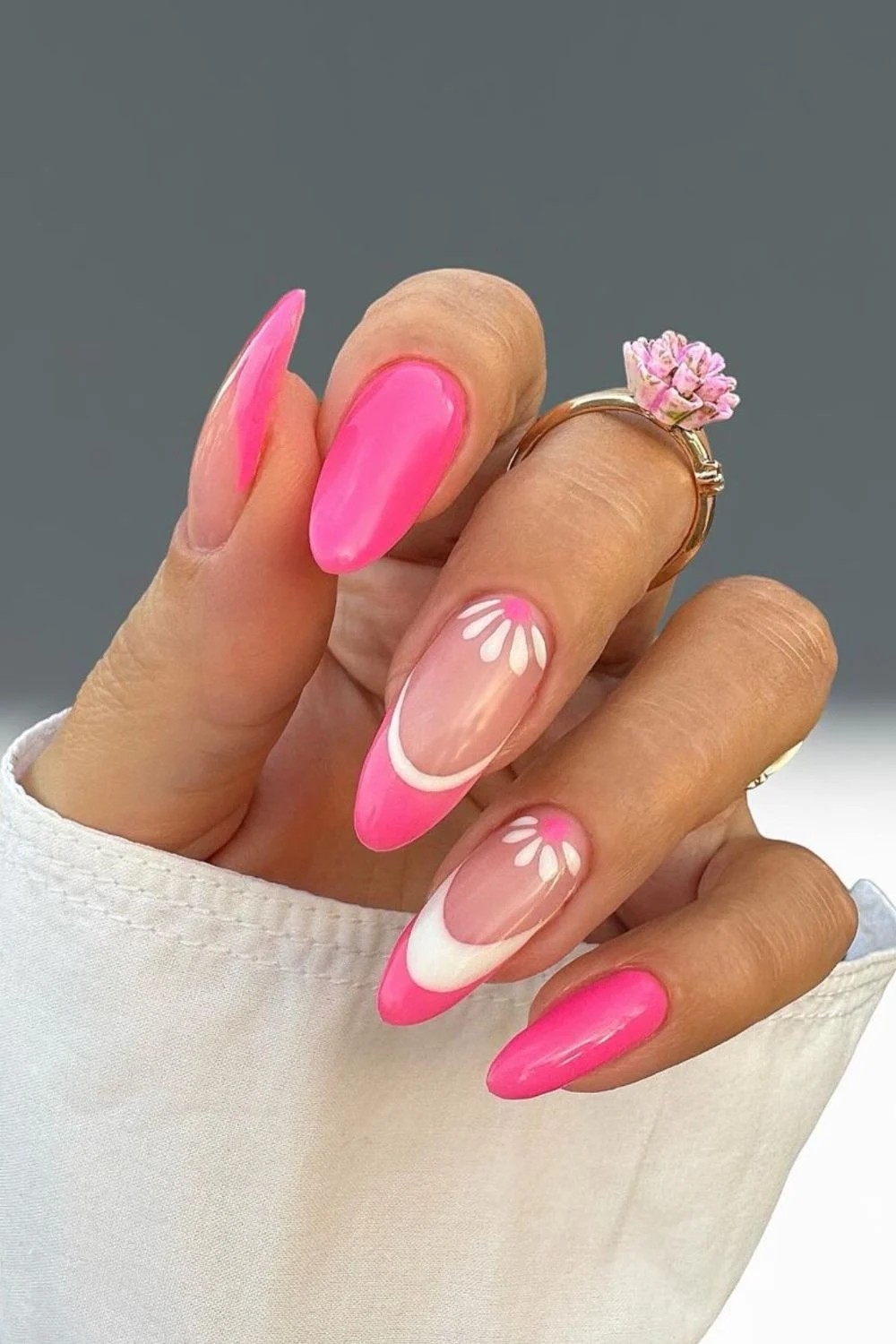 Pink and White Daisy Manicure