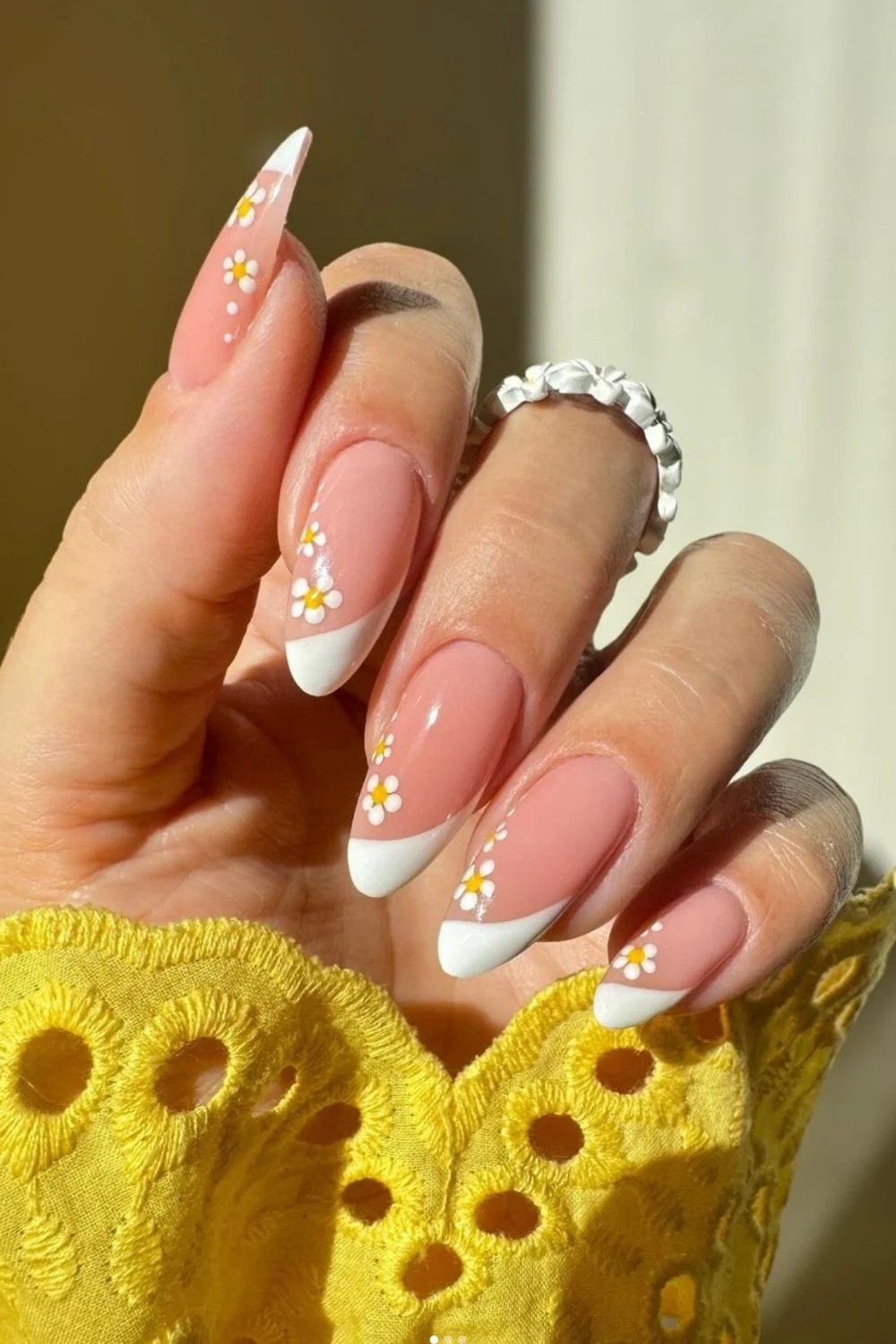 Daisy Chain French Tips