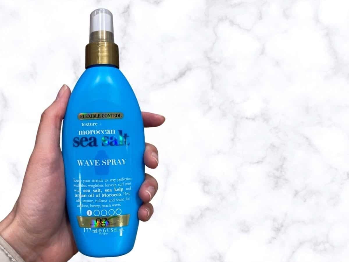 Use a Sea Salt Spray to Make Wavy Hair Curly